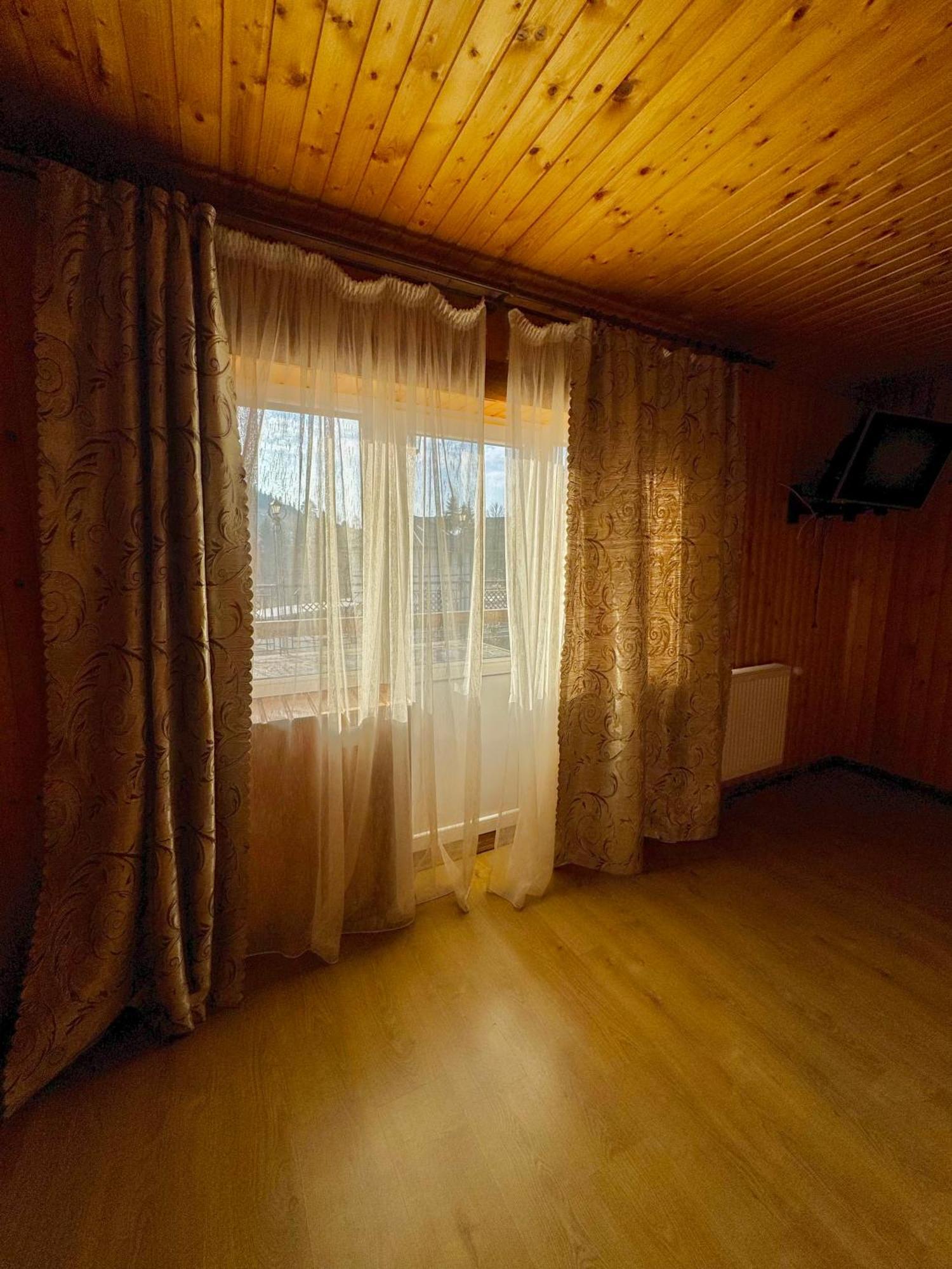 Опришок Hotel Palyanytsya Exterior photo